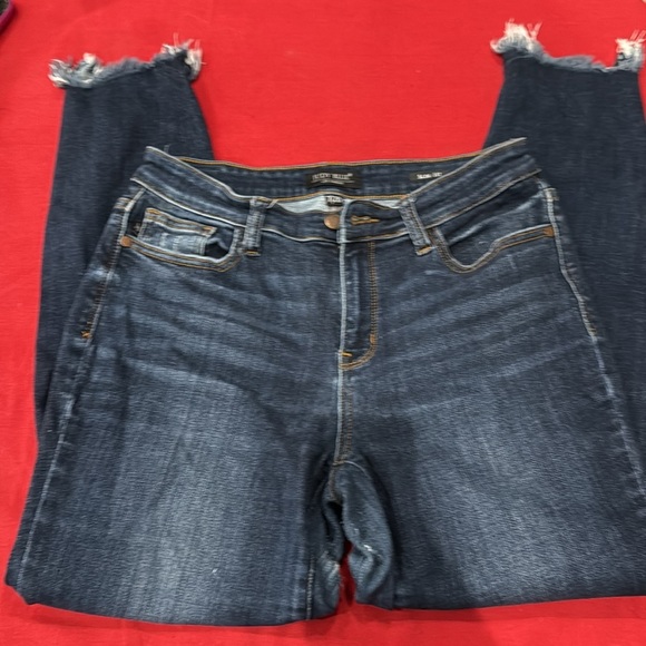 Judy Blue Ankle Cropped Blue Jeans with Distressed Look - Picture 3 of 6
